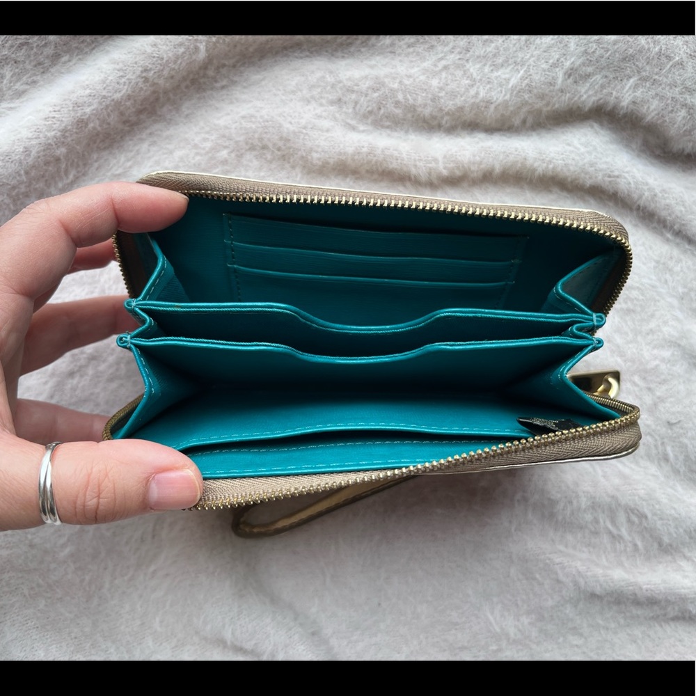Fossil Gold Wristlet Bag - Picture 4 of 12
